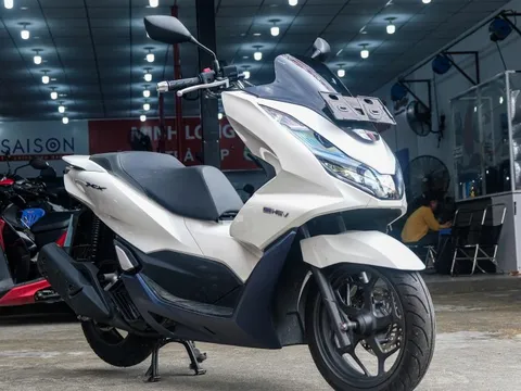 Honda PCX bản 'tiết kiệm xăng' về Việt Nam: Giá 99 triệu, của hiếm cho người đã chán SH