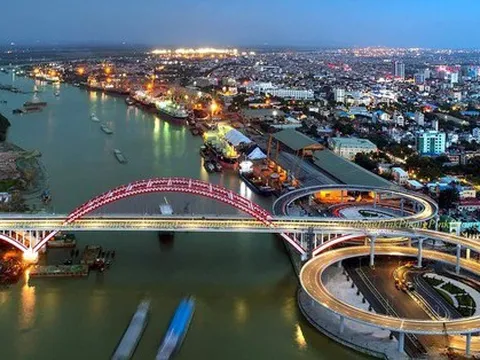 Ngoài TP.HCM, Bình Dương, nhóm thu hút trên tỷ USD vốn FDI 9 tháng đầu năm gọi tên những địa phương nào khác?