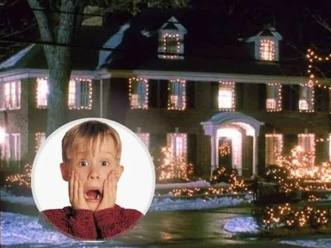 Ngôi nhà huyền thoại trong bom tấn "Ở nhà một mình" bây giờ trông ra sao sau 32 năm?