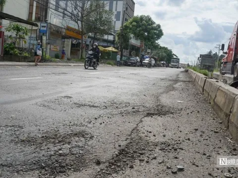Tp.HCM: Tuyến đường chưa nghiệm thu đã xuống cấp nghiêm trọng