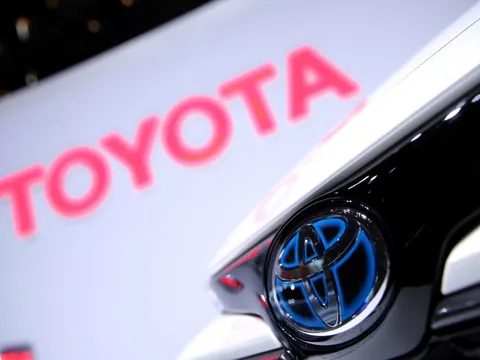 Toyota đứng cuối trong cuộc đua điện khí hoá