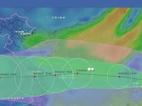 Thủ tướng: Đình hoãn các cuộc họp không cấp bách, tập trung ứng phó khẩn cấp bão Noru