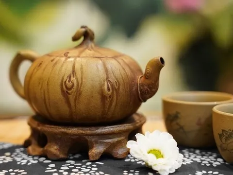 20 năm sưu tầm 300 ấm trà xưa của người đàn ông Sài Gòn