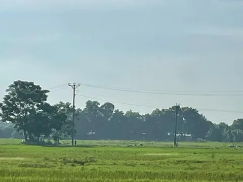 Mạo danh cán bộ, chỉ bừa lô đất trống để lừa tiền đặt cọc