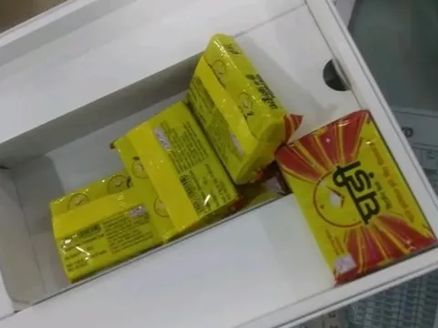 Mua hàng trên mạng và cái kết dở khóc dở cười: Tưởng được chiếc laptop giá hời nhưng khi mở ra lại là... cục xà bông