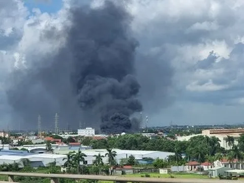 Cháy lớn tại công ty in ở Hải Phòng