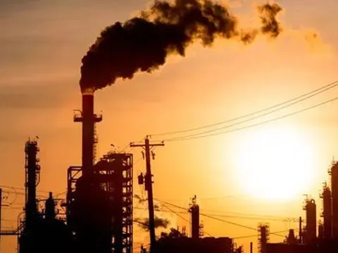 Châu Âu sẵn sàng trả giá cao để gom nhiên liệu, thị trường dầu châu Á có nguy cơ rơi vào khủng hoảng