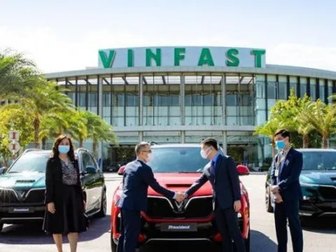 Phát hành đợt thứ 7 trong năm nay, VinFast đã huy động gần 9.000 tỷ đồng trái phiếu do Vingroup bảo lãnh thanh toán