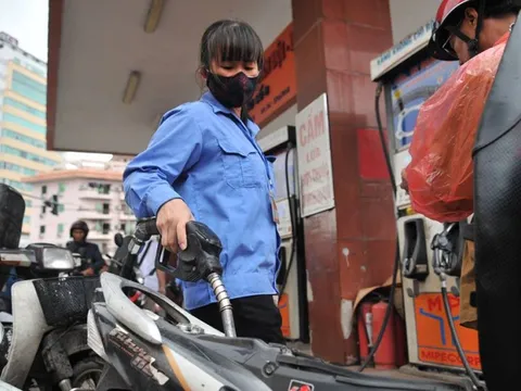 Giá xăng dự báo giảm mạnh, về mốc hơn 20.000 đồng/lít vào ngày mai