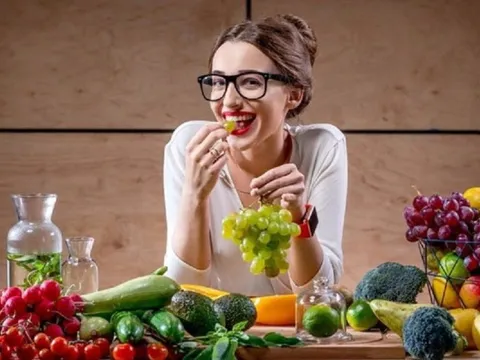 Ăn trái cây kiểu này rất độc, nhiều người không biết vẫn dung nạp