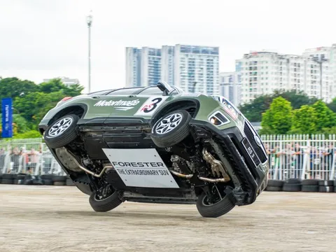 Màn trình diễn của tay đua người Anh ở Hà Nội: 2 ngày thay 96 chiếc lốp, tốn gần 200 triệu