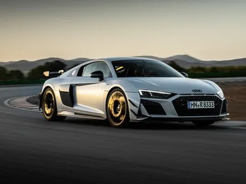 Audi R8 khai tử bằng cách... ra mắt bản cầu sau mạnh nhất lịch sử của Audi