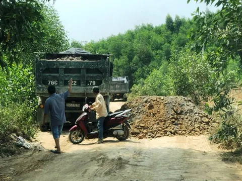 Kiến nghị đình chỉ hoạt động mỏ đất "giam lỏng" 3 phóng viên