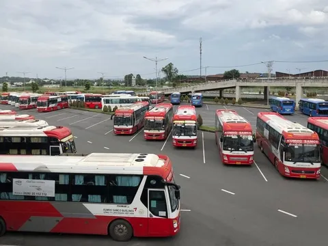 Không đón khách tại bến xe cũ sau khi di dời ra bến xe Miền Đông mới