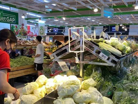 Giá hàng hóa 'bất trị' trước giá xăng dầu giảm: Cần dẹp bớt khâu trung gian