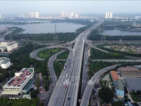 Nhà báo Đức ấn tượng với thành tựu phát triển và nâng cao đời sống nhân dân của Việt Nam