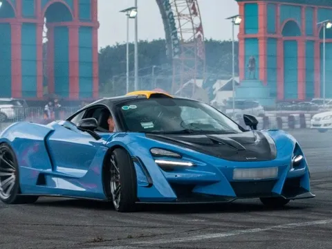 Dàn siêu xe, xe thể thao trổ tài "đốt lốp" tại trường đua Đại Nam