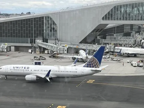 Hãng hàng không Mỹ đặt mục tiêu tàu bay điện cất cánh trước năm 2030