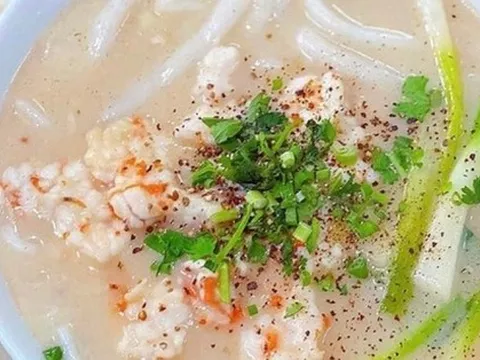 Bánh canh mặn nước cốt dừa - món ăn lạ miệng mang hồn quê miền Tây