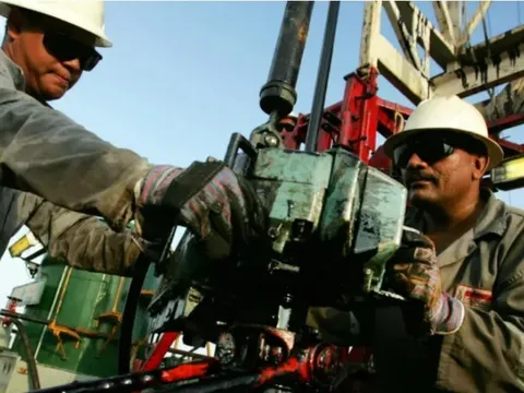 Mỹ nới lỏng trừng phạt Venezuela để giải phóng thị trường dầu?