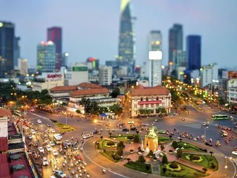 Việt Nam một năm sau quyết định chuyển hướng chiến lược