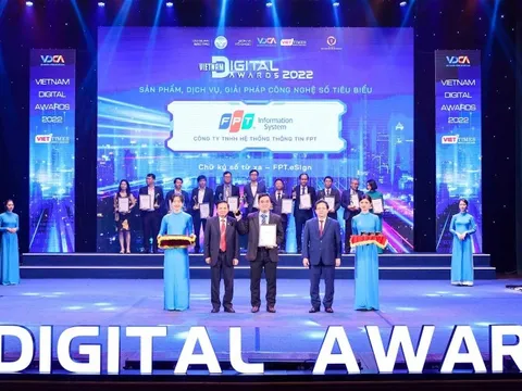 FPT IS đạt giải thưởng Chuyển đổi số Việt Nam với giải pháp ký số từ xa
