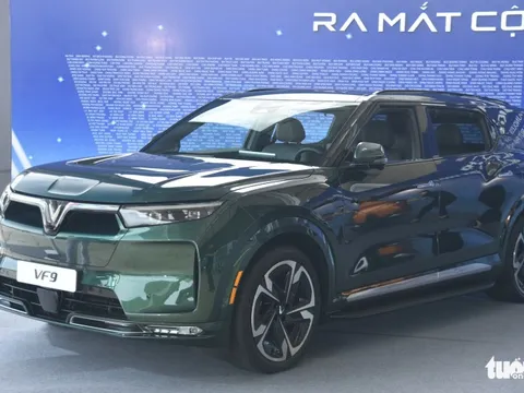 VinFast VF 9 lần đầu trưng bày trước hàng nghìn người: Một điểm có thiết kế giống VF 8
