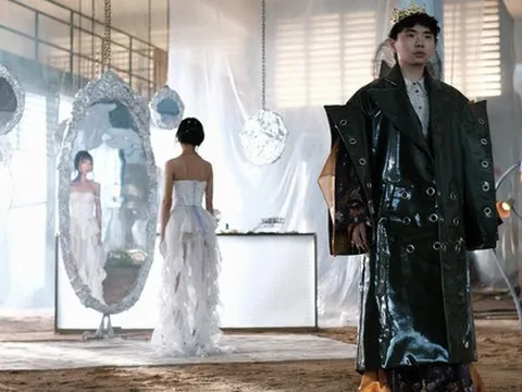 Thiếu gia duy nhất nhà Biti's: Vừa vận hành kinh doanh BĐS, vừa dấn thân showbiz, thay vì mua xe sang thì đầu tư làm MV