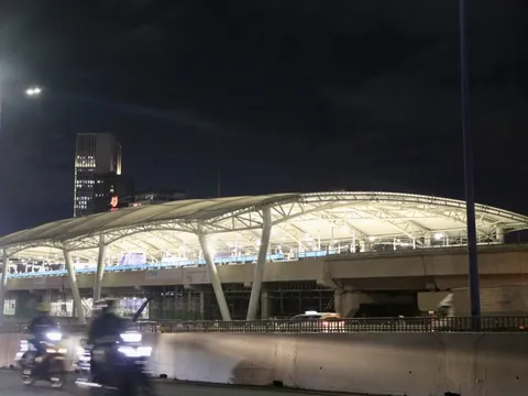 Cận cảnh nhà ga trên cao lớn nhất tuyến Metro số 1