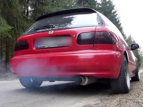 Những dấu hiệu cho thấy ô tô cần thay dầu