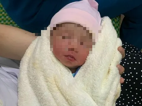 Bỏ rơi con và nhắn "mới 17 tuổi, còn đi học": Nườm nượp người xin nhận nuôi