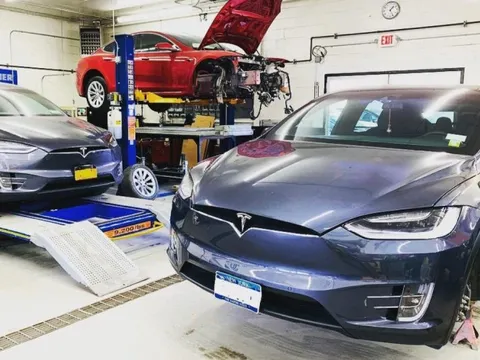 Hành trình sửa chữa gian nan của người dùng hãng xe điện hàng đầu nước Mỹ