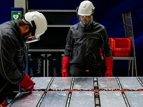 NASA bắt tay vào làm pin, lập tức đạt được thành tựu gấp đôi Tesla