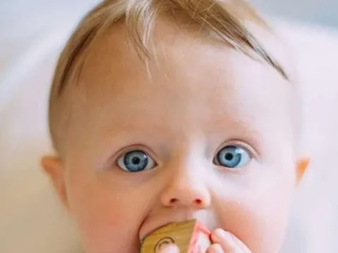 Nghiên cứu 'chấn động' về kỹ năng giao tiếp của trẻ em sinh ra trong đại dịch COVID-19