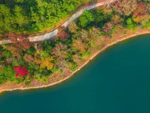 Hồ nhân tạo ở Cao Bằng được mệnh danh là 'tiên cảnh', từng xuất hiện trong phim quảng bá du lịch tỉnh