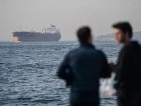 Phương Tây muốn ép Nga bán dầu ở mức giá nào?