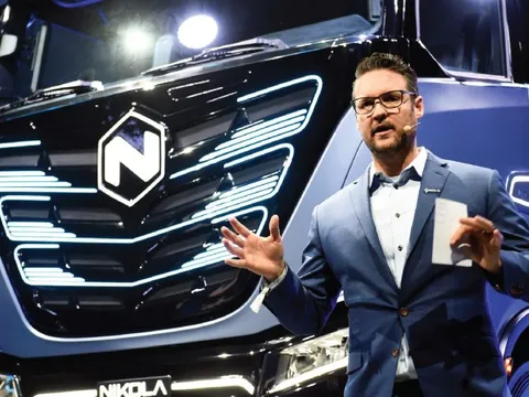 Vị CEO lèo lái kình địch Tesla từ số 0 đến vượt Ford về giá trị bị tòa định tội lừa đảo