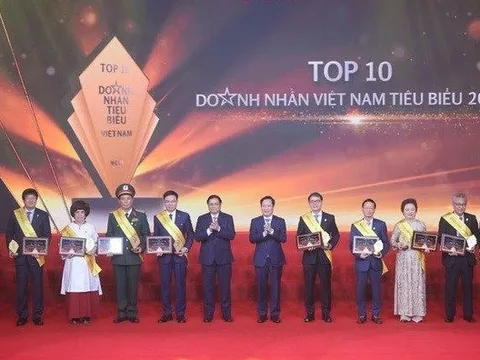 Công bố Top 10 doanh nhân tiêu biểu nhất Việt Nam 2022: Chỉ có 1 tỷ phú USD góp mặt