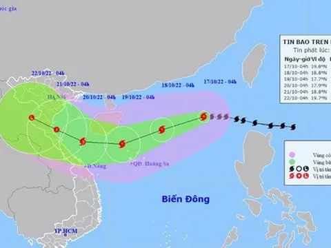 Bão số 6 rất mạnh trên biển