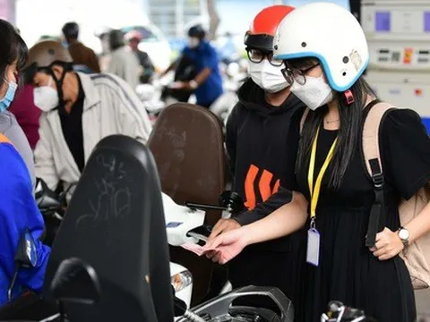 Nhiều cây xăng vẫn hưởng chiết khấu thấp