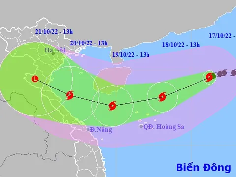 Bão số 6 giật cấp 15 di chuyển hướng vào Bắc miền Trung