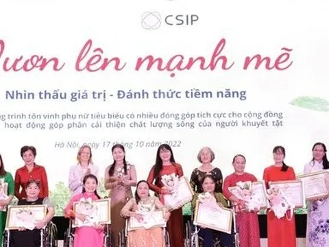 “Hãy nhìn về phía trước, bóng tối sẽ ở sau lưng mình"