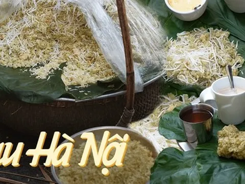 Xếp hàng mua xôi cốm nhâm nhi: Trào lưu mùa thu đang khiến giới trẻ Hà Nội mê mẩn