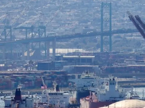 Mỹ có thể tiếp tục bán dầu dự trữ khẩn cấp trong tuần này