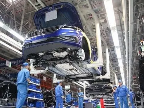 Đề xuất chính sách thuế phí và lộ trình phát triển xe điện hóa