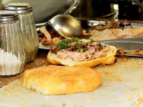 Món bánh kỳ lạ mang theo cả một câu chuyện văn hóa, trở thành biểu tượng vang xa khắp thế giới