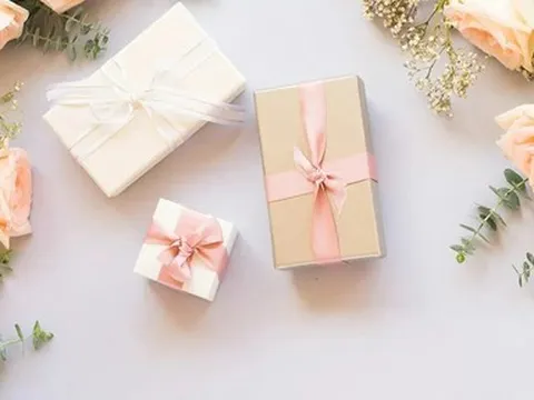 Thị trường quà tặng 20/10 sôi động trở lại sau “bão Covid”