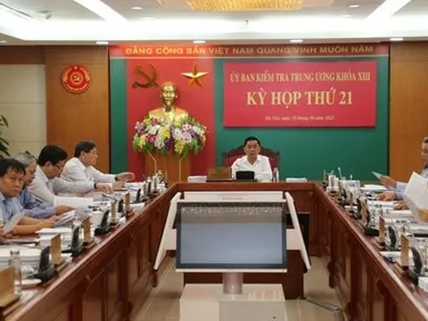 Ủy ban Kiểm tra Trung ương kỷ luật loạt cán bộ tỉnh Hoà Bình, Khánh Hòa