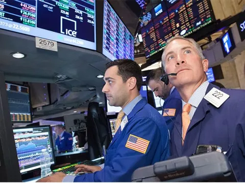 Cổ phiếu Twitter giảm gần 5%, đồng Yên phục hồi