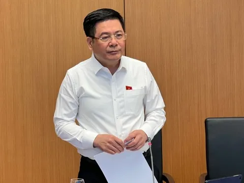 Bộ trưởng Công Thương: Doanh nghiệp xăng dầu vơi nguồn tiền vì chứng khoán, bất động sản